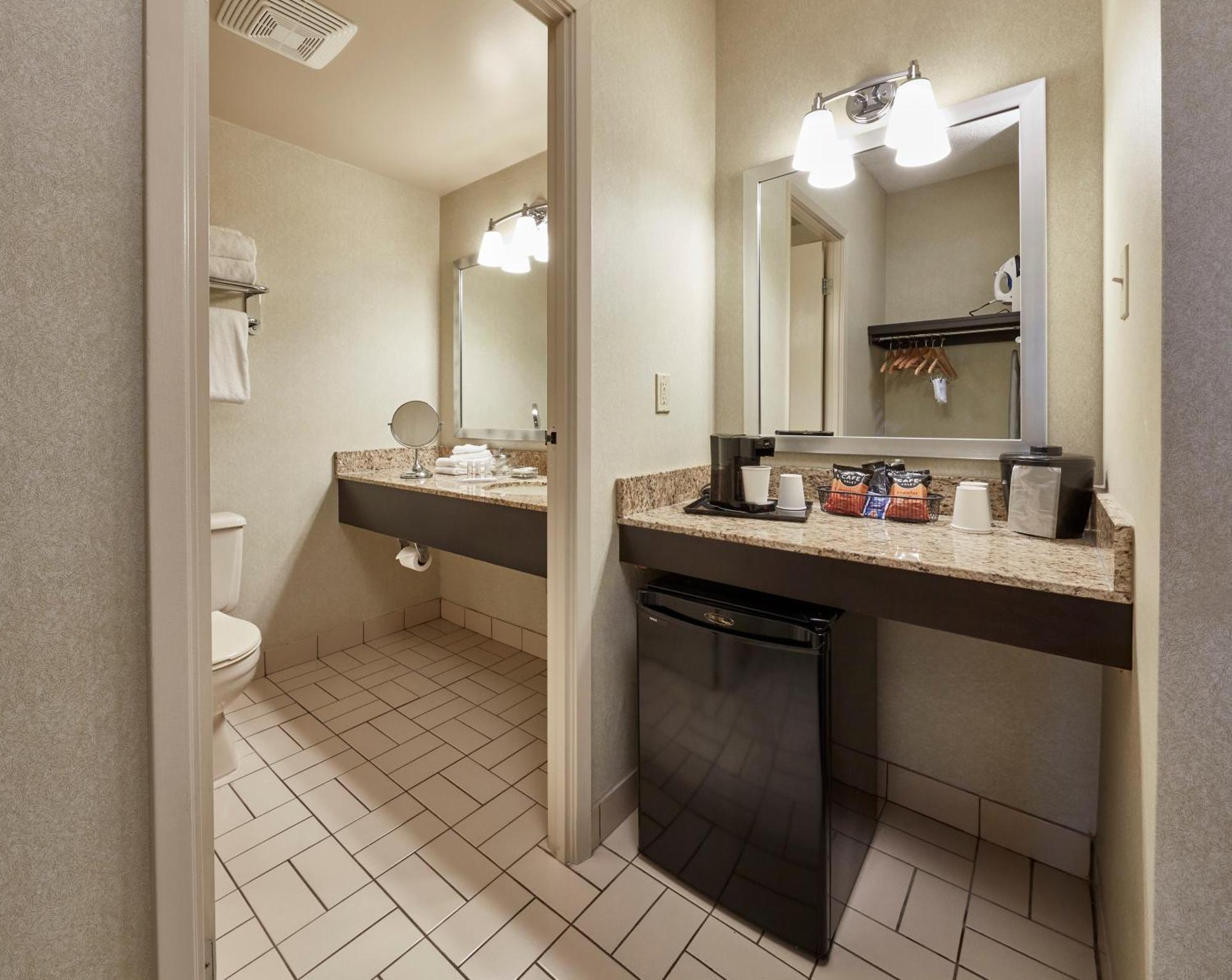 Travelway Inn Sudbury Luaran gambar