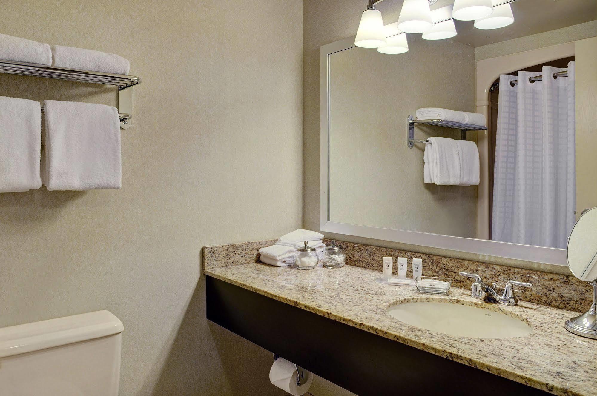 Travelway Inn Sudbury Luaran gambar